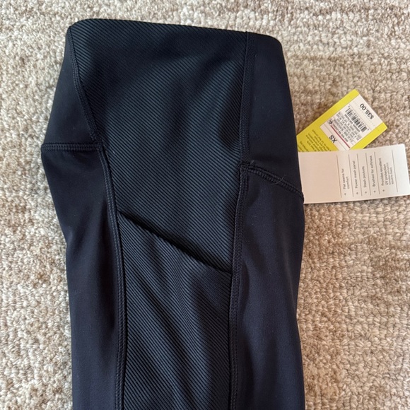 All in Motion Black High Rise Rib Legging - Picture 3 of 4